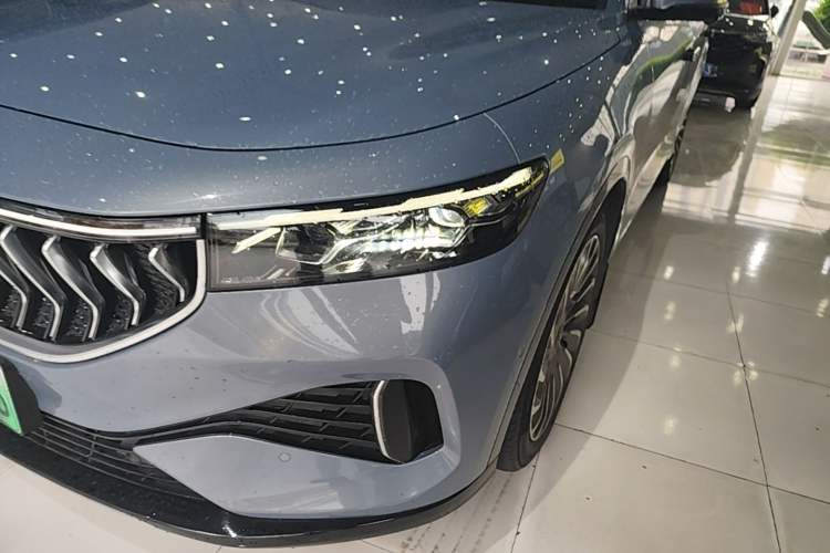 Used VOYAH FREE 2021 Two-Wheel Drive Standard Pure Electric City Edition Left Front Headlight