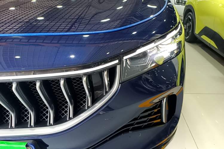 Used VOYAH FREE 2021 Four-Wheel Drive Standard Range-Extended Exclusive Luxury Package Left Front Headlight
