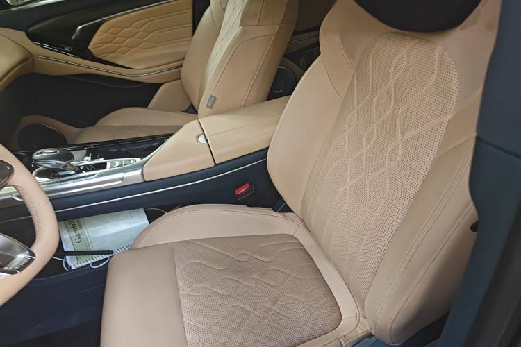 Used VOYAH FREE 2021 Four-Wheel Drive Standard Range-Extended Exclusive Luxury Package Left Front Seat