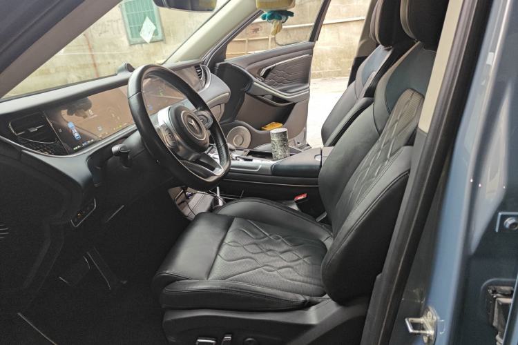 Used VOYAH FREE 2021 Four-Wheel Drive Standard Range-Extended Exclusive Luxury Package Left Front Seat