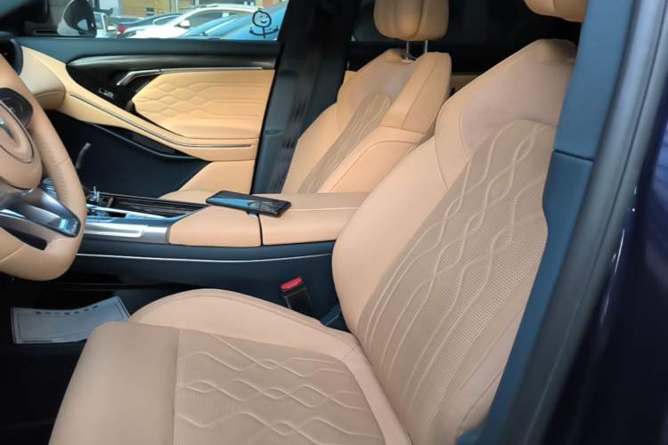 Used VOYAH FREE 2021 Four-Wheel Drive Standard Range-Extended Exclusive Luxury Package Left Front Seat