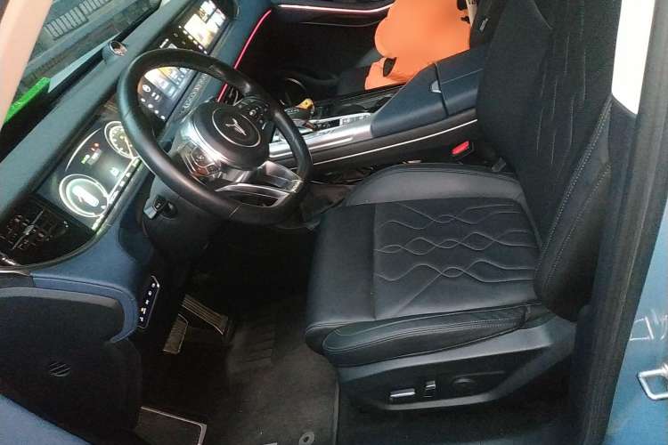 Used VOYAH FREE 2021 Four-Wheel Drive Standard Range-Extended Exclusive Luxury Package Left Front Seat