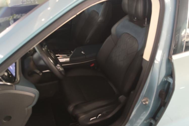 Used VOYAH FREE 2021 Four-Wheel Drive Standard Range-Extended Exclusive Luxury Package Left Front Seat