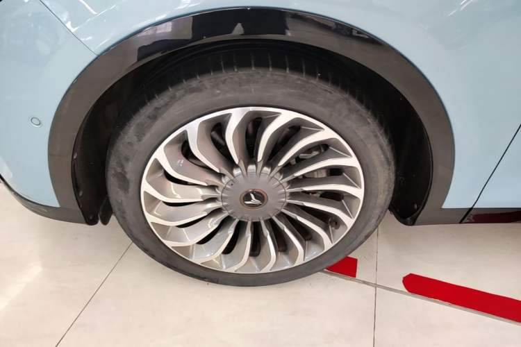 Used VOYAH FREE 2021 Four-Wheel Drive Standard Range-Extended Exclusive Luxury Package Left Front Wheel Hub