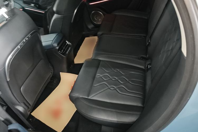 Used VOYAH FREE 2021 Four-Wheel Drive Standard Range-Extended Exclusive Luxury Package Left Rear Seat