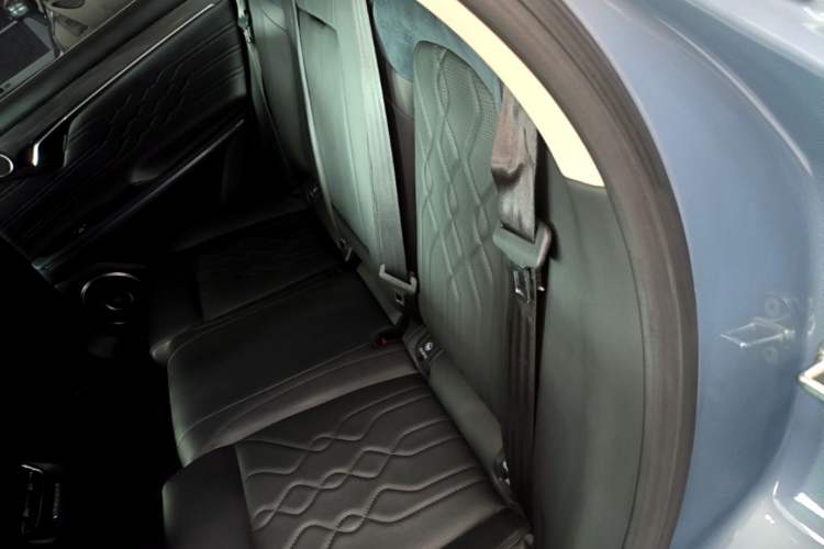 Used VOYAH FREE 2021 Four-Wheel Drive Standard Range-Extended Exclusive Luxury Package Left Rear Seat