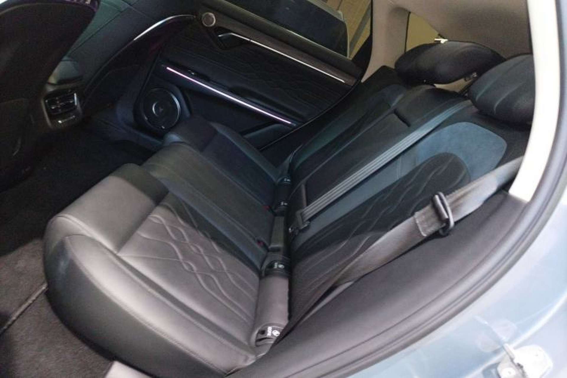 Used VOYAH FREE 2021 Four-Wheel Drive Standard Range-Extended Exclusive Luxury Package Left Rear Seat