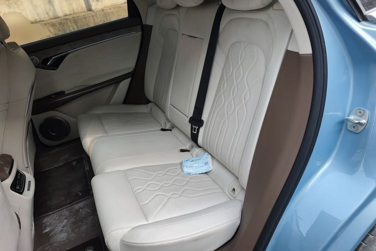 Used VOYAH FREE 2021 Four-Wheel Drive Standard Range-Extended Exclusive Luxury Package Left Rear Seat