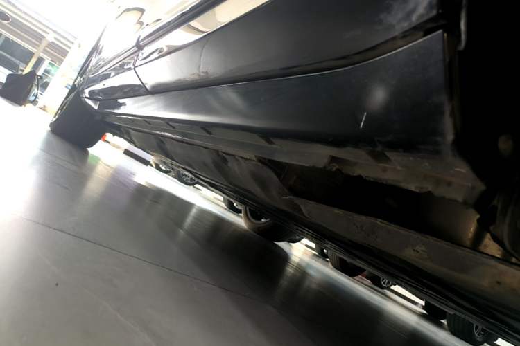 Used VOYAH FREE 2021 Four-Wheel Drive Standard Range-Extended Exclusive Luxury Package Left Side Sill