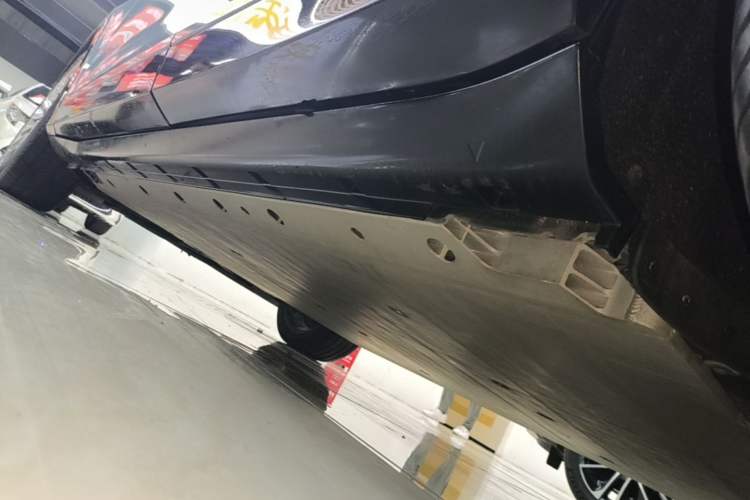Used VOYAH FREE 2021 Two-Wheel Drive Standard Pure Electric City Edition Left Side Sill