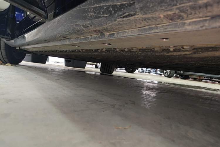 Used VOYAH FREE 2021 Two-Wheel Drive Standard Pure Electric City Edition Left Side Sill