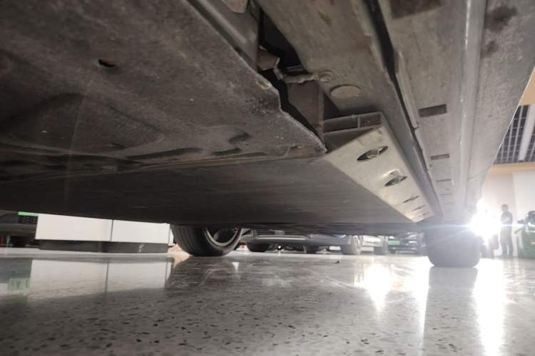 Used VOYAH FREE 2021 Four-Wheel Drive Standard Range-Extended Exclusive Luxury Package Left Side Sill