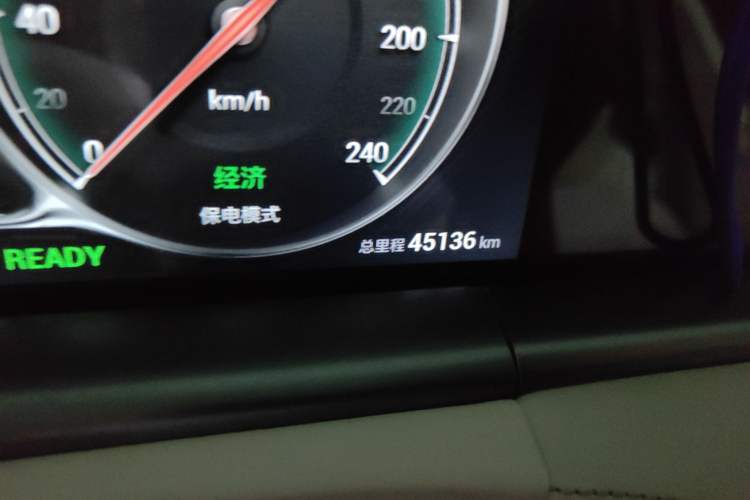 Used VOYAH FREE 2021 Four-Wheel Drive Standard Range-Extended Version Odometer Close Up