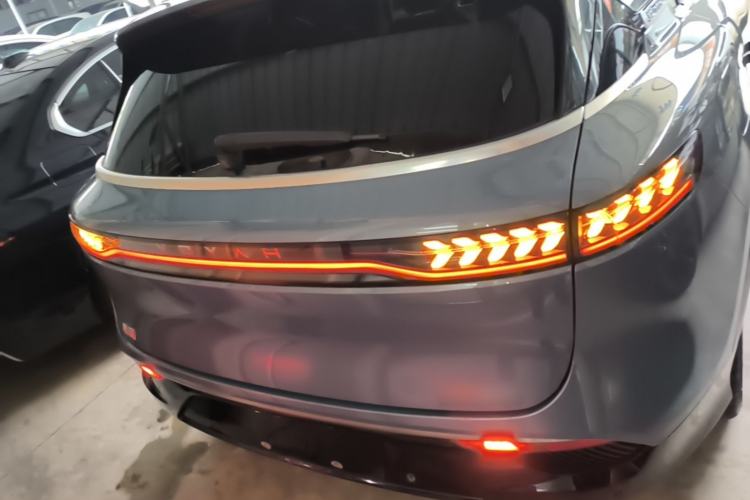 Used VOYAH FREE 2021 Four-Wheel Drive Standard Range-Extended Exclusive Luxury Package Rear