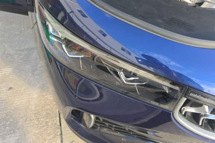 Used VOYAH FREE 2021 Four-Wheel Drive Standard Range-Extended Version Right Front Headlight