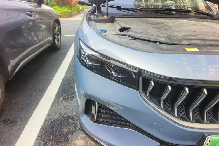 Used VOYAH FREE 2021 Four-Wheel Drive Standard Range-Extended Exclusive Luxury Package Right Front Headlight