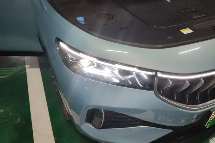 Used VOYAH FREE 2021 Two-Wheel Drive Standard Pure Electric City Edition Right Front Headlight