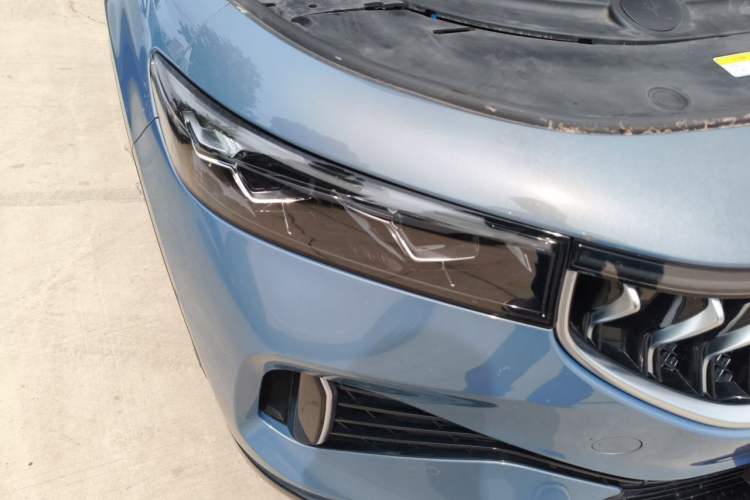 Used VOYAH FREE 2021 Four-Wheel Drive Standard Range-Extended Exclusive Luxury Package Right Front Headlight