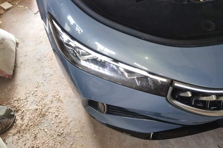 Used VOYAH FREE 2021 Four-Wheel Drive Standard Range-Extended Version Right Front Headlight