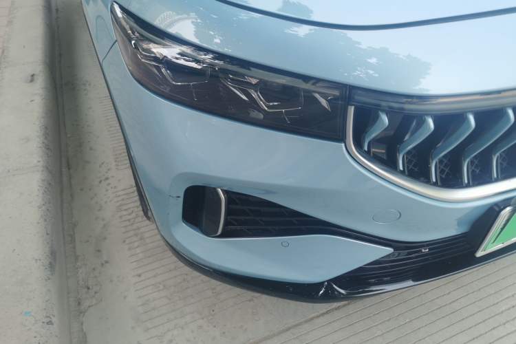 Used VOYAH FREE 2021 Four-Wheel Drive Standard Range-Extended Exclusive Luxury Package Right Front Headlight