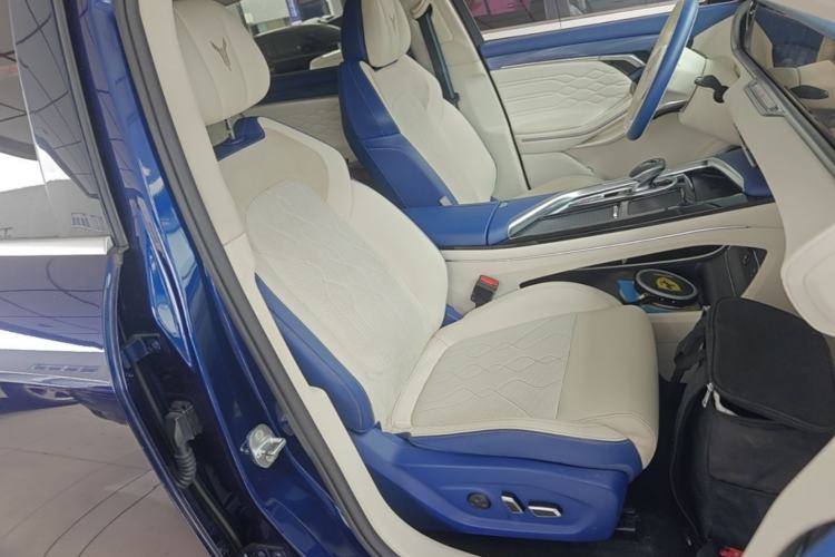 Used VOYAH FREE 2021 Four-Wheel Drive Standard Range-Extended Exclusive Luxury Package Right Front Seat