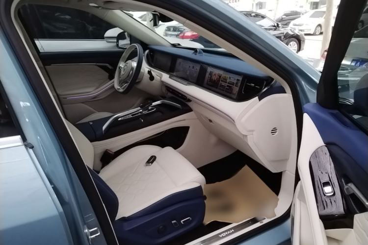 Used VOYAH FREE 2021 Four-Wheel Drive Standard Range-Extended Exclusive Luxury Package Right Front Seat