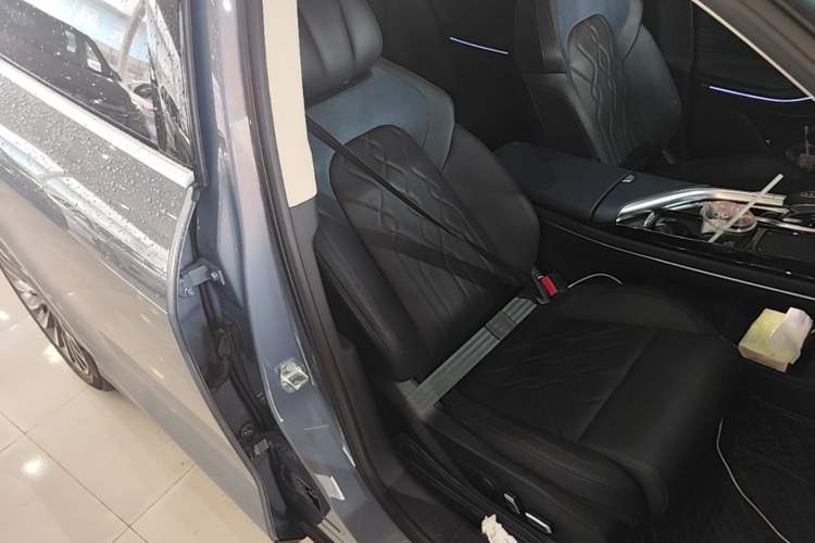 Used VOYAH FREE 2021 Two-Wheel Drive Standard Pure Electric City Edition Right Front Seat