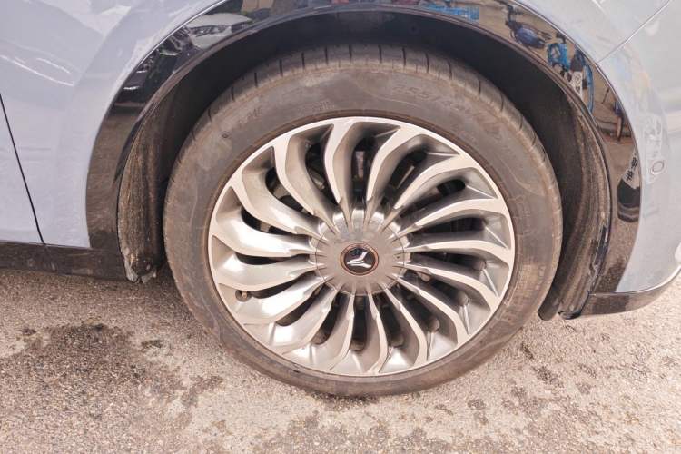 Used VOYAH FREE 2021 Four-Wheel Drive Standard All-Electric Exclusive Luxury Package Right Front Wheel Hub