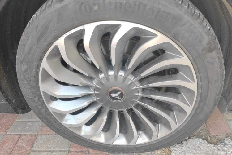 Used VOYAH FREE 2021 Four-Wheel Drive Extended-Range First Edition Commemorative Edition Exclusive Luxury Package Right Front Wheel Hub