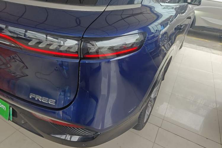 Used VOYAH FREE 2021 Four-Wheel Drive Standard Range-Extended Exclusive Luxury Package Right Rear Taillight