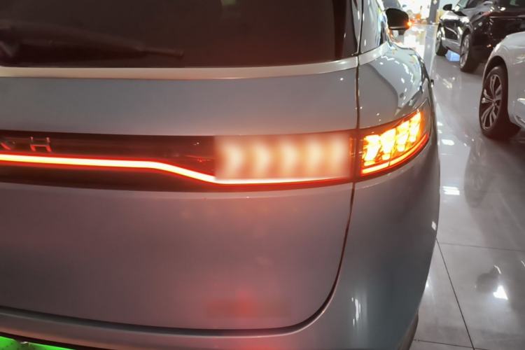 Used VOYAH FREE 2021 Four-Wheel Drive Standard Range-Extended Exclusive Luxury Package Right Rear Taillight