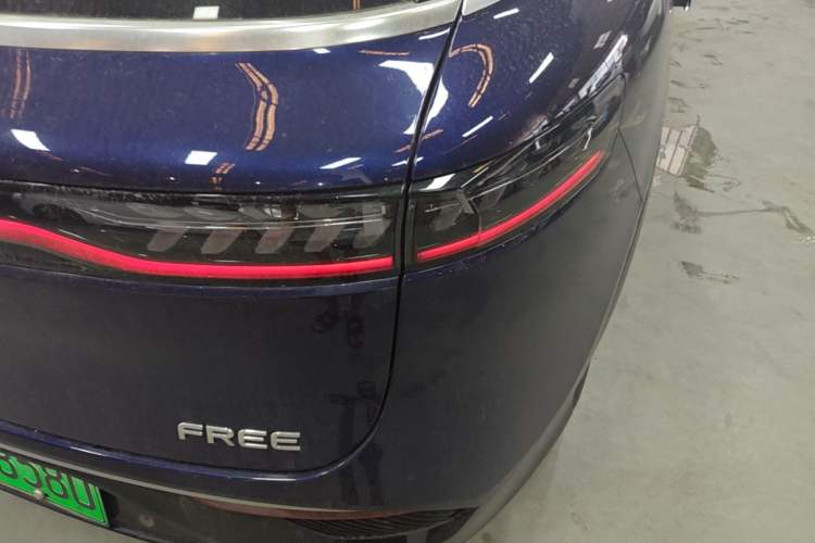 Used VOYAH FREE 2021 Two-Wheel Drive Standard Pure Electric City Edition Right Rear Taillight