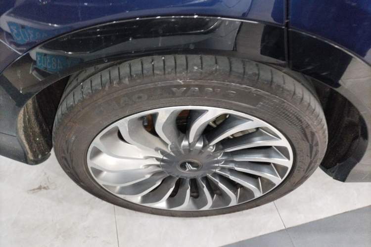 Used VOYAH FREE 2021 Two-Wheel Drive Standard Pure Electric City Edition Right Rear Wheel Hub