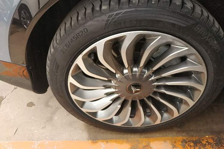Used VOYAH FREE 2021 Four-Wheel Drive All-Electric First Edition Commemorative Edition Exclusive Luxury Package Right Rear Wheel Hub