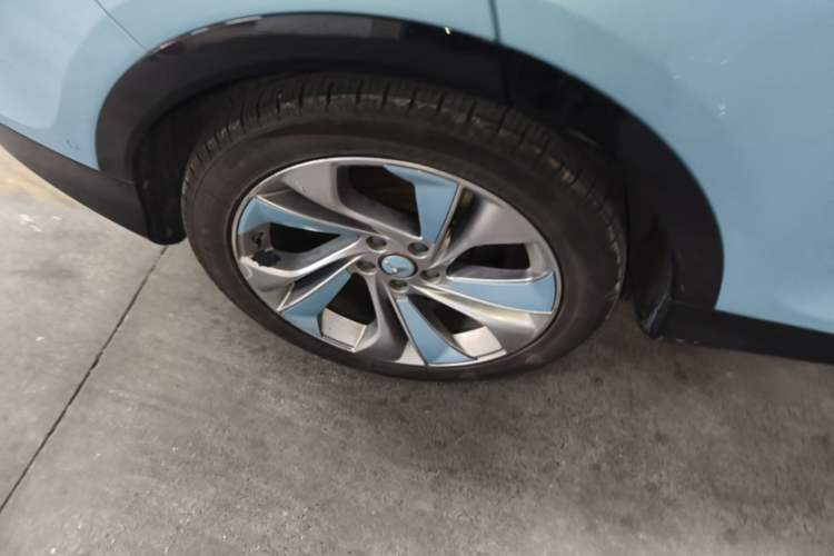 Used VOYAH FREE 2021 Four-Wheel Drive Extended-Range First Edition Commemorative Edition Exclusive Luxury Package Right Rear Wheel Hub