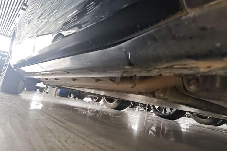 Used VOYAH FREE 2021 Four-Wheel Drive Standard Range-Extended Exclusive Luxury Package Right Side Sill