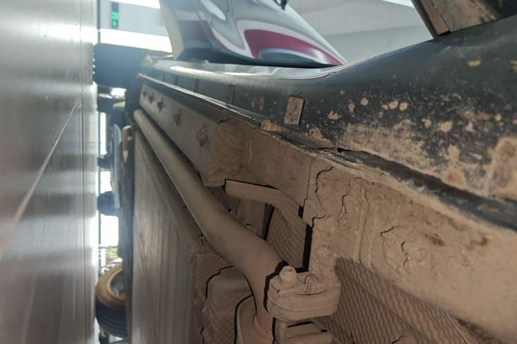 Used VOYAH FREE 2021 Four-Wheel Drive Standard Range-Extended Exclusive Luxury Package Right Side Sill