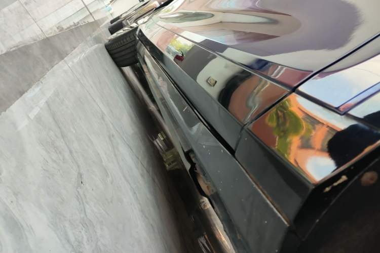 Used VOYAH FREE 2021 Four-Wheel Drive Standard Range-Extended Exclusive Luxury Package Right Side Sill
