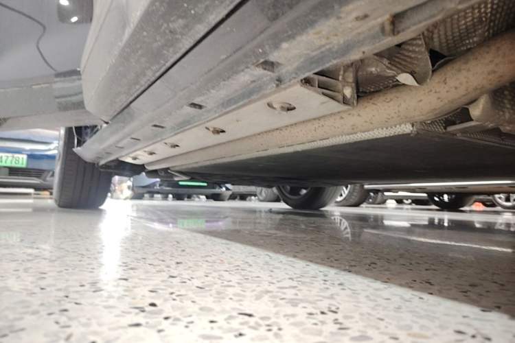 Used VOYAH FREE 2021 Four-Wheel Drive Standard Range-Extended Exclusive Luxury Package Right Side Sill