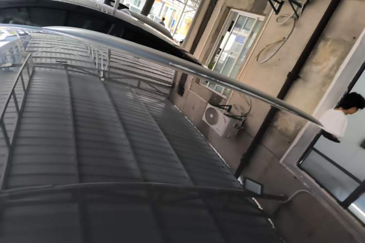 Used VOYAH FREE 2021 Four-Wheel Drive Standard Range-Extended Exclusive Luxury Package Roof