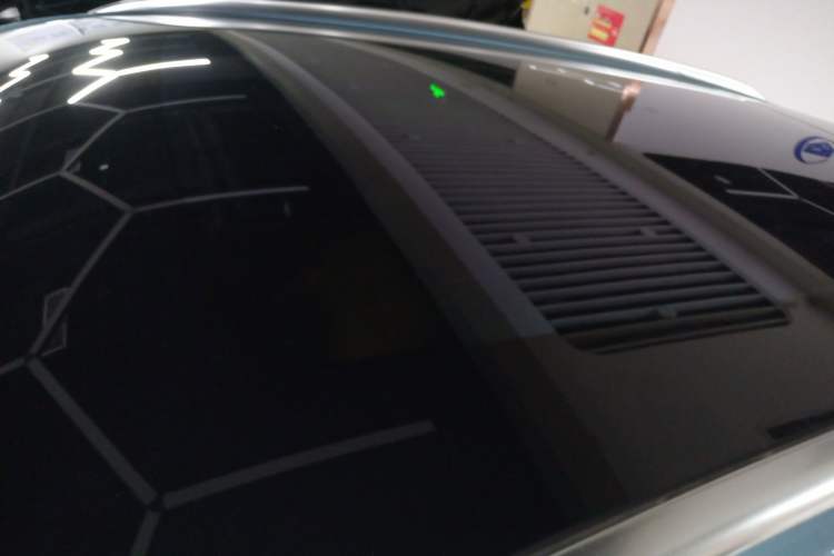 Used VOYAH FREE 2021 Four-Wheel Drive Standard Range-Extended Exclusive Luxury Package Roof