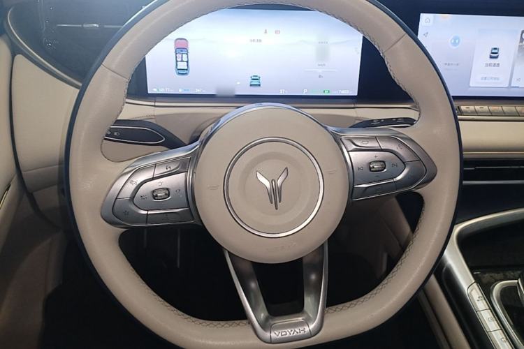 Used VOYAH FREE 2021 Four-Wheel Drive Standard Range-Extended Exclusive Luxury Package Steering Wheel