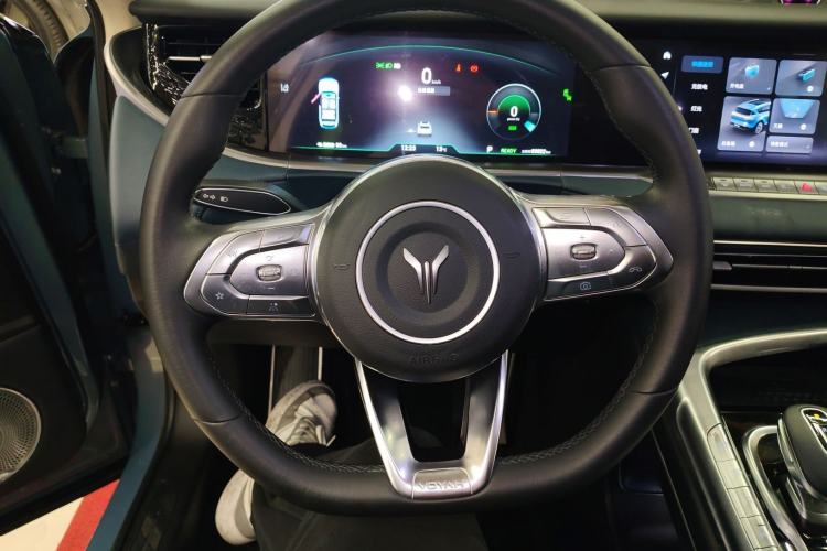 Used VOYAH FREE 2021 Four-Wheel Drive All-Electric First Edition Commemorative Edition Exclusive Luxury Package Steering Wheel