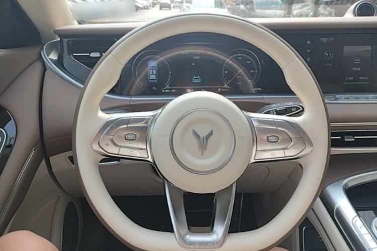 Used VOYAH FREE 2021 Four-Wheel Drive All-Electric First Edition Commemorative Edition Exclusive Luxury Package Steering Wheel