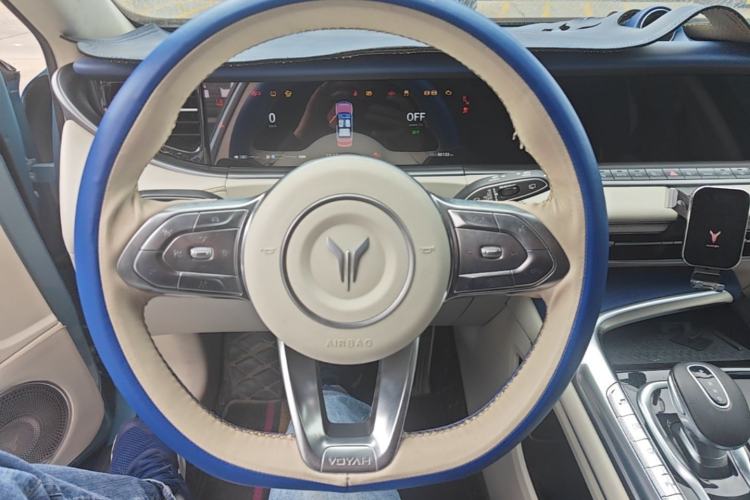 Used VOYAH FREE 2021 Four-Wheel Drive Extended-Range First-Edition Commemorative Model Steering Wheel