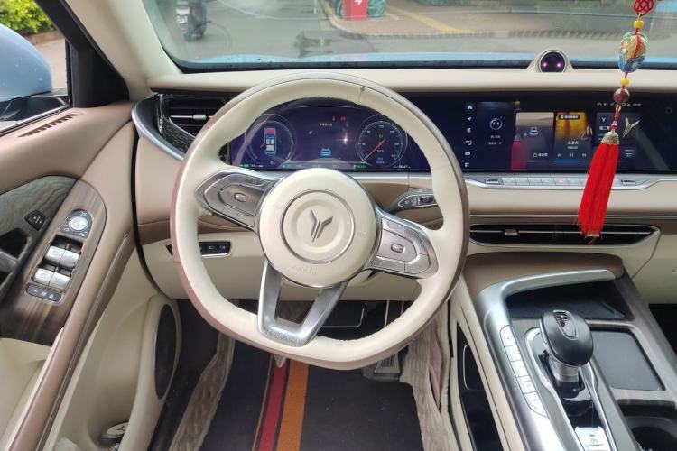 Used VOYAH FREE 2021 Four-Wheel Drive Standard Range-Extended Exclusive Luxury Package Steering Wheel