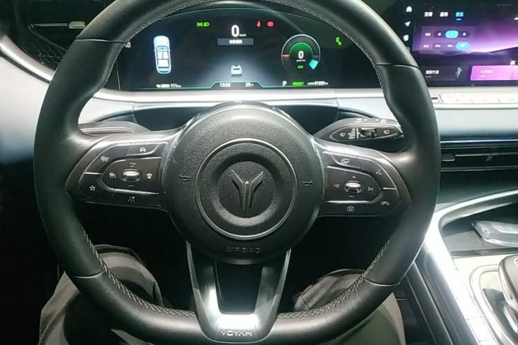 Used VOYAH FREE 2021 Four-Wheel Drive Standard All-Electric Exclusive Luxury Package Steering Wheel