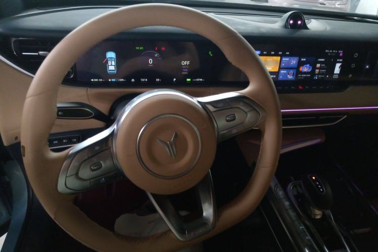 Used VOYAH FREE 2021 Four-Wheel Drive Standard Range-Extended Exclusive Luxury Package Steering Wheel