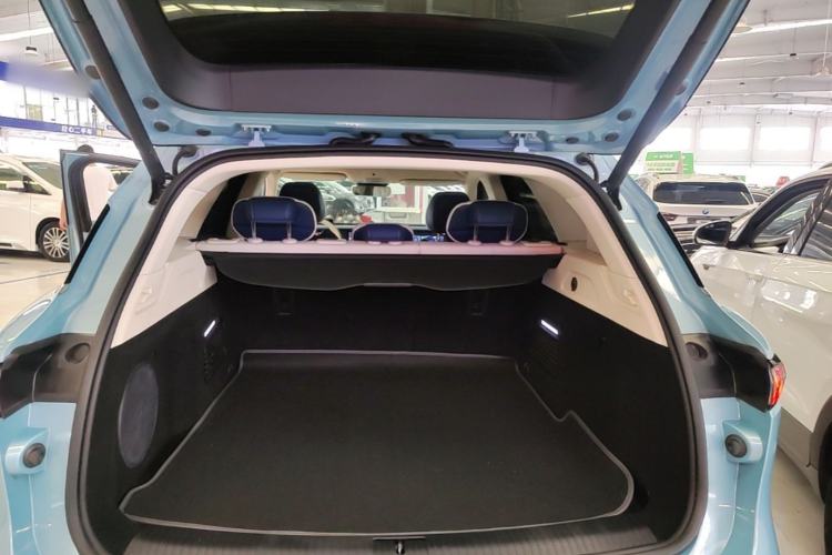 Used VOYAH FREE 2021 Four-Wheel Drive Standard Range-Extended Exclusive Luxury Package Trunk