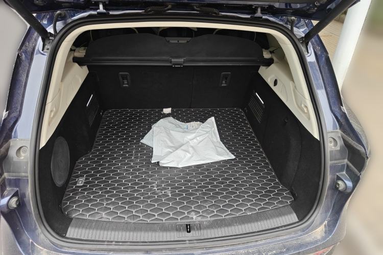 Used VOYAH FREE 2021 Four-Wheel Drive Extended-Range First Edition Commemorative Edition Exclusive Luxury Package Trunk